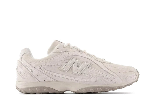 New Balance 204L
