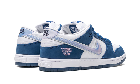 Nike SB Dunk Low Born x Raised Um Bloco de Cada Vez
