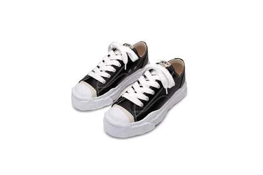 Maison Mihara Yasuhiro "Hank" OG Sola Couro Cano Baixo Preto/Branco 